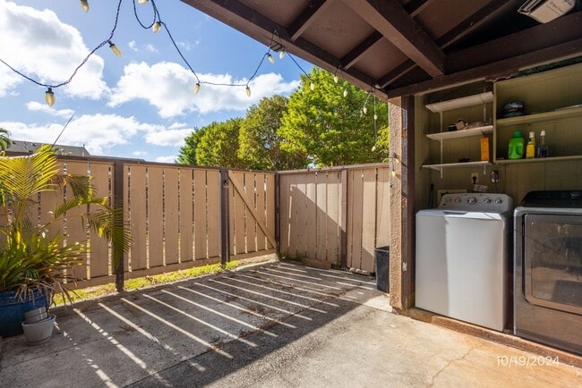 Photo - $2,6700 / 2 Bed 1.5 Bath IN MILILANI (WATER&SEWER INCLUDED)