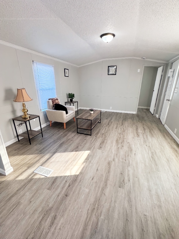 Photo - 2552 Smith Ave