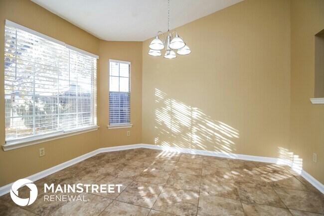 Photo - 2723 Riverbend Dr