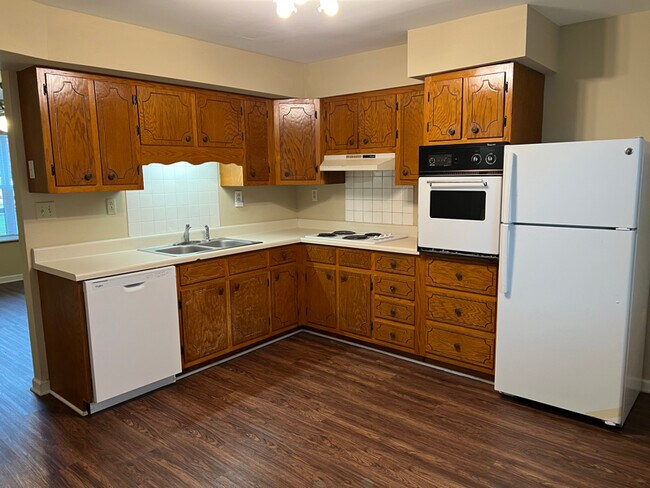 Photo - 112 Garden St