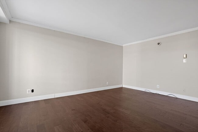 Photo - All-Inclusive Waterfront Living at Riverside Condo | $1 Month FREE Rent!