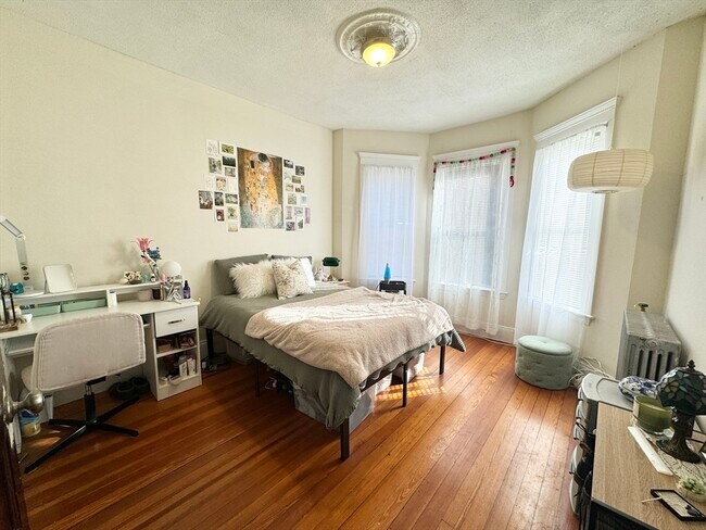 Photo - 692 Columbia Rd Unit 3