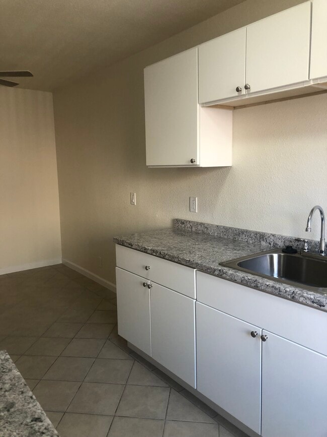 Photo - 514 S Gramercy Pl Unit 08