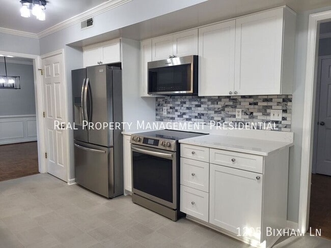 Photo - 1205 Bixham Ln