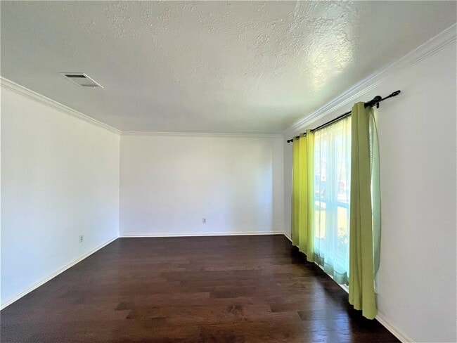 Photo - 834 Island Meadow Ct