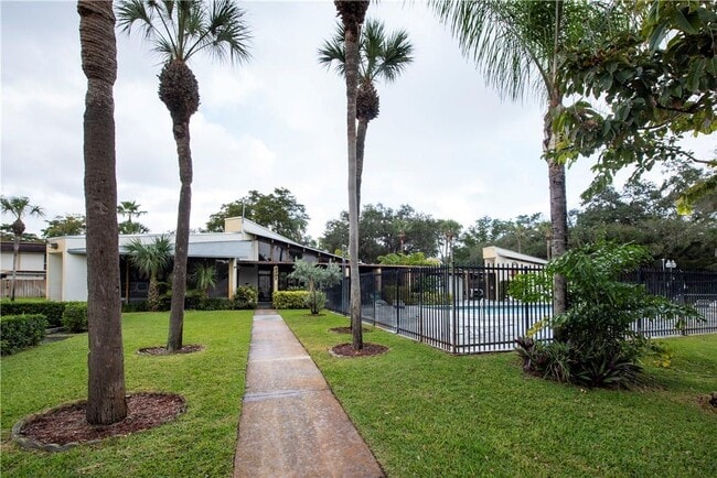 Photo - 3321 Farragut St