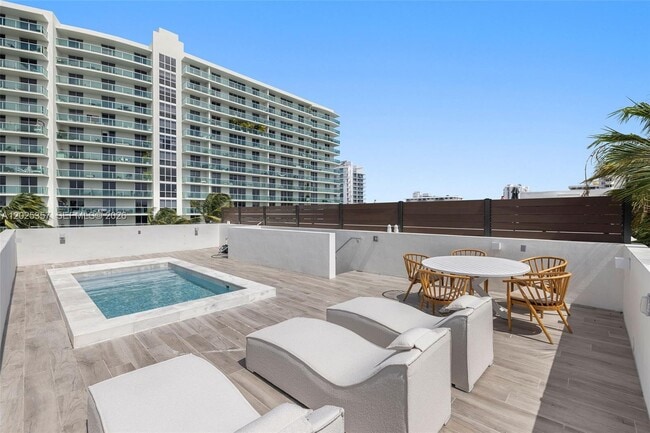 Photo - 1525 Bay Rd Unidad 1525