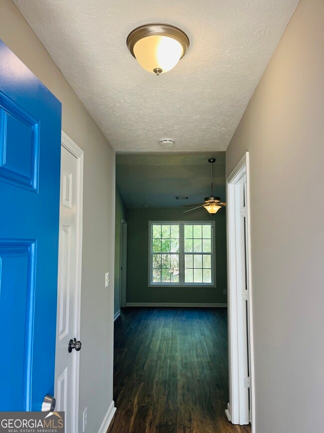 Photo - 313 Baileys Way