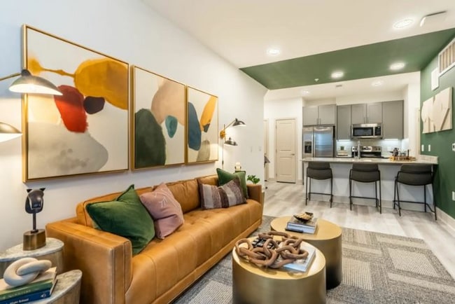 Photo - 650 Sgt Ed Holcomb Blvd S Unidad #3205