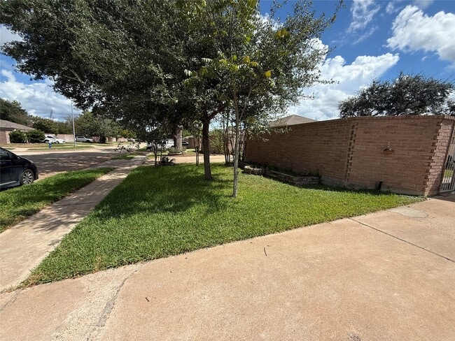 Photo - 16103 Camino Del Sol Dr