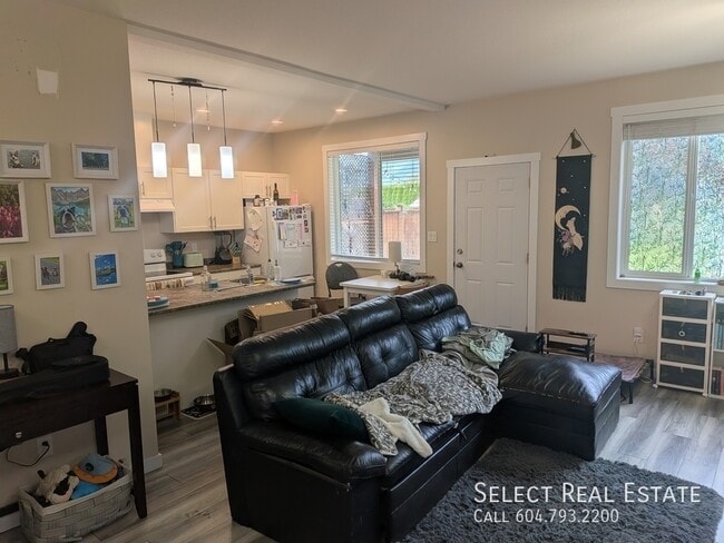 Photo - 1680 Logan Rd Unit B