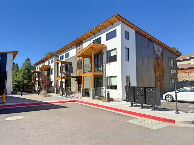 Building Photo - 1221 East Emma Drive Unit 106