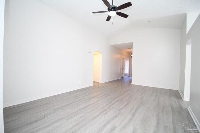 Photo - 5865 Dandelion Ln