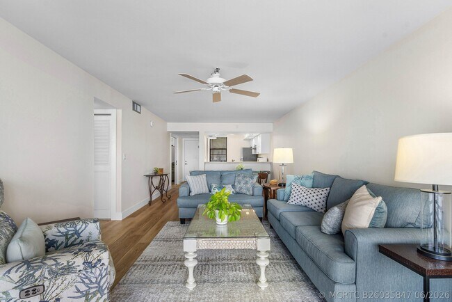 1950 SW Palm City Rd Unit 14203