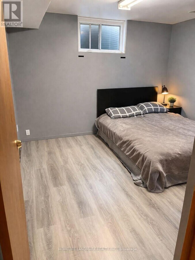 Photo - 45 W Park Ave