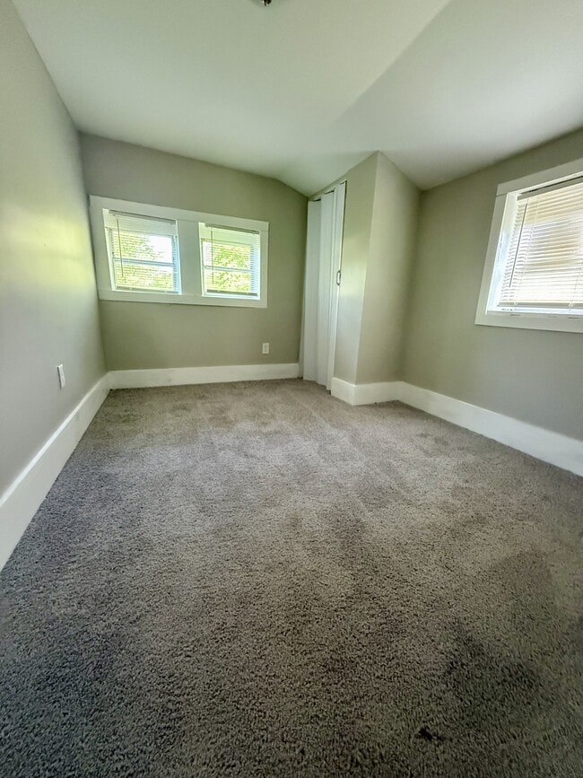 Photo - 204 5th Way