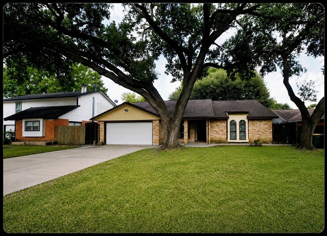 Building Photo - 510 Chambly Dr