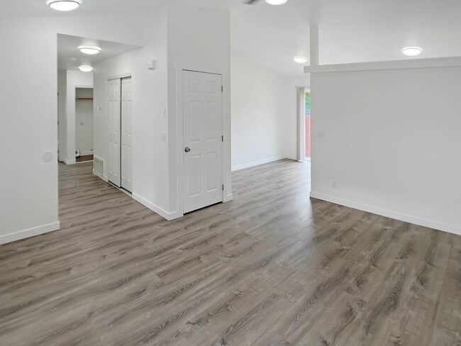 Photo - Beautifully Renovated Single Level Home in... Unit 5140