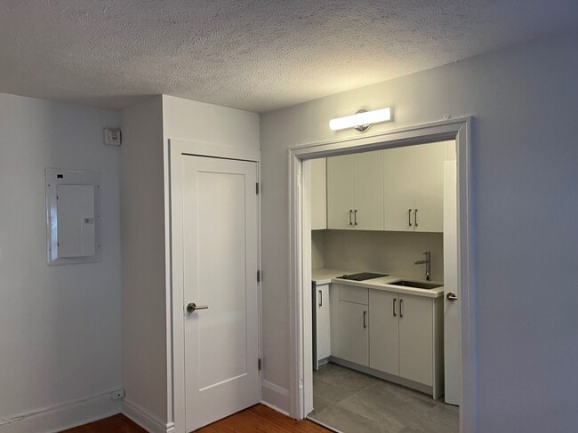 Photo - 26 Balmoral Ave Unit 207
