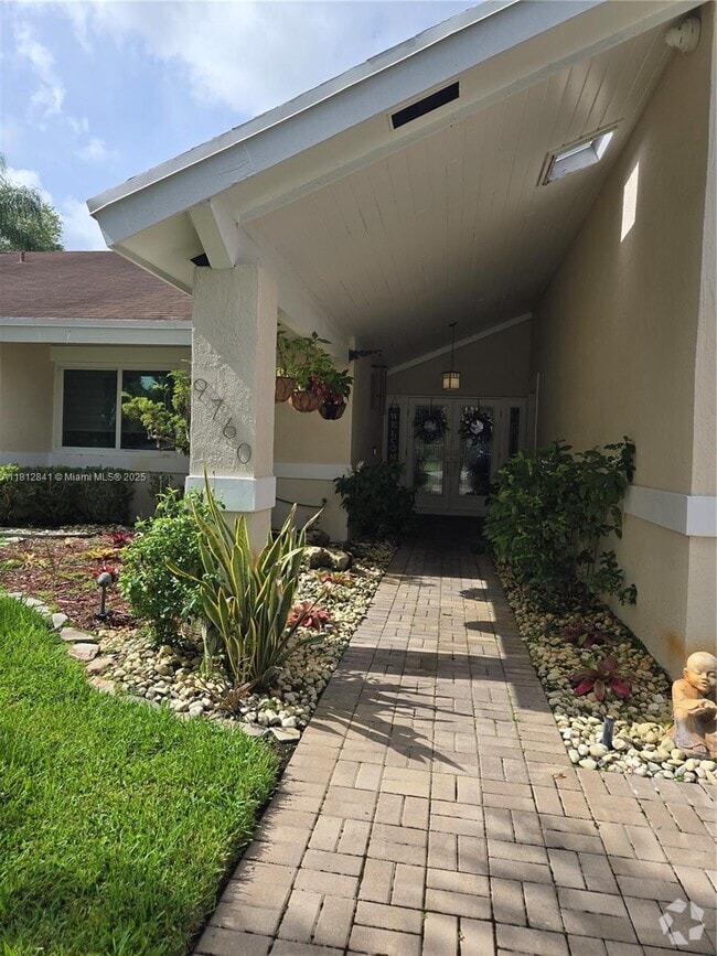 Building Photo - 9760 SW 148th St Unit 0 Rental