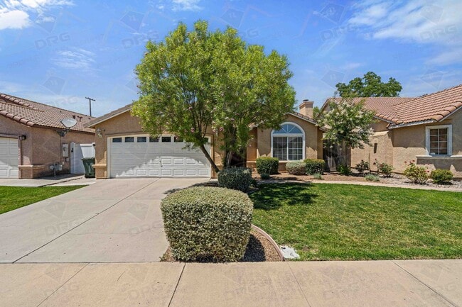 Building Photo - 2713 Mozart Dr