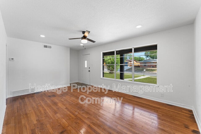 Photo - 4407 Bikini Dr