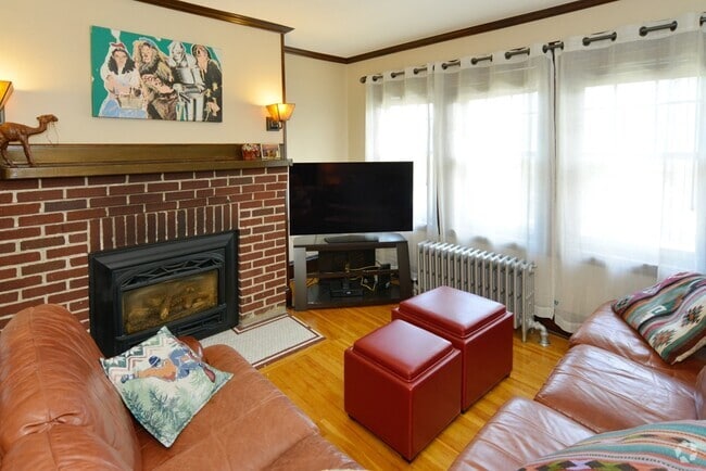Building Photo - 29 Pershing Rd Unit 2 Rental