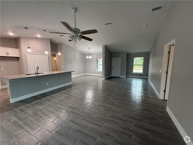 Building Photo - 640 Ironwood Ave S Rental