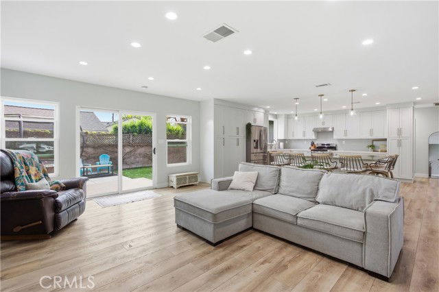 Photo - 3108 Ladoga Ave