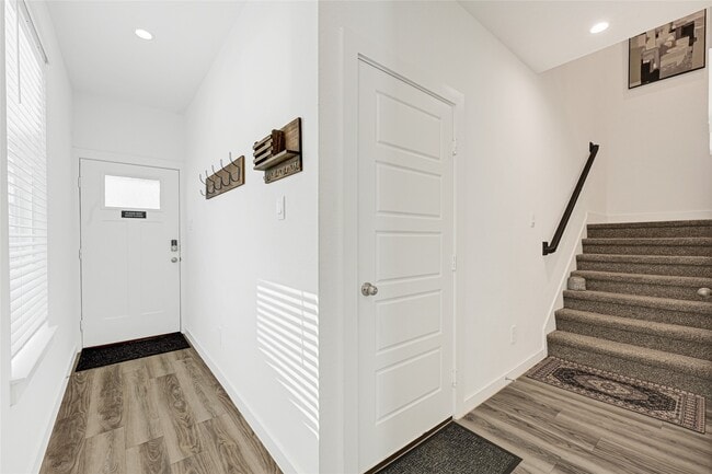 Photo - 3235 Creston Gate Dr