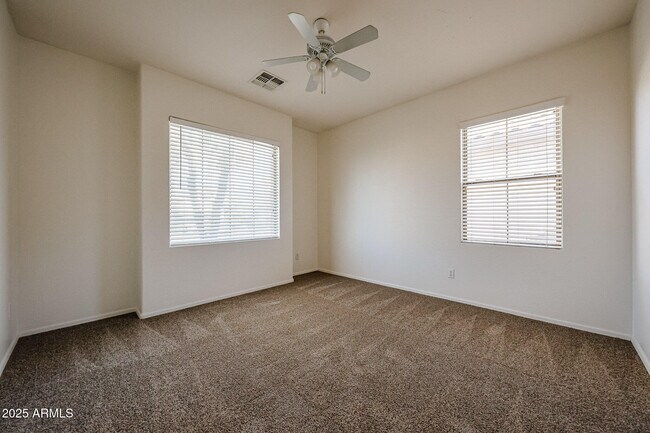 Photo - 45449 Alamendras St