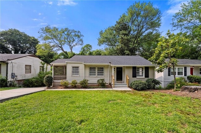 Photo - 990 Lindridge Dr NE Casa