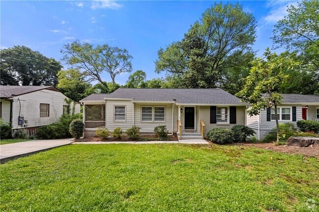 Building Photo - 990 Lindridge Dr NE Rental