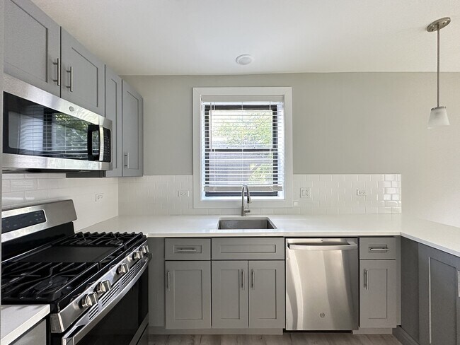 Photo - 1138 Oak Ave Unit W2