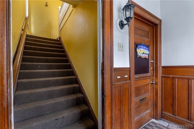 Photo - 117 Bidwell Pkwy