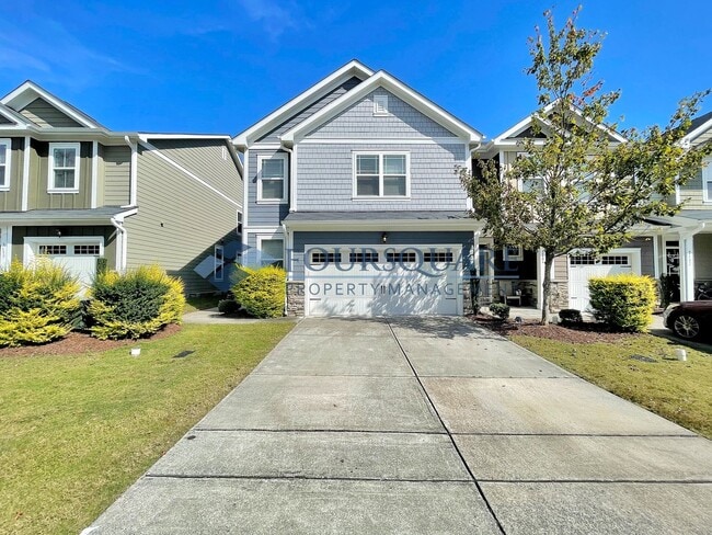 Building Photo - Spacious End-Unit Townhome with 2-Car Garage & Private Patio – Near Beaver Creek & Downtown Apex