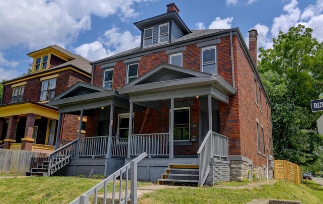 Building Photo - 814 S Ohio Ave