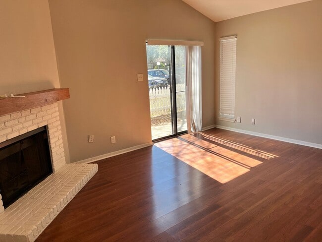 Photo - Cute 1/1 Close to Downtown!!
