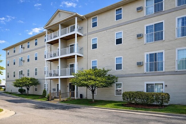 ST. CLAIR LANDINGS
