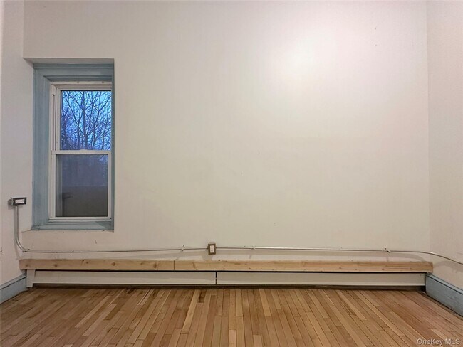 Photo - 56 Dubois St