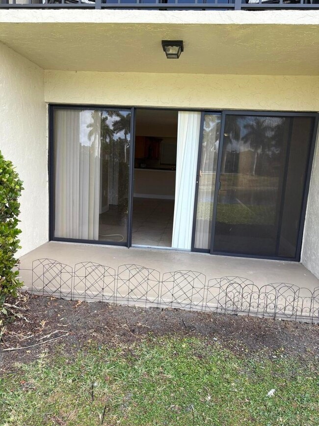 Photo - 1545 Lake Crystal Dr Unit C