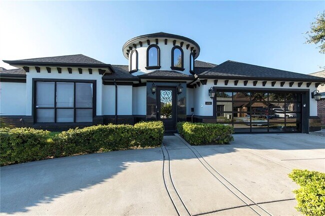 Photo - 25 Ebony Ave