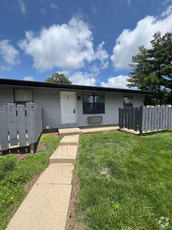 Building Photo - 2000 Indianapolis Rd Unit 92 Rental