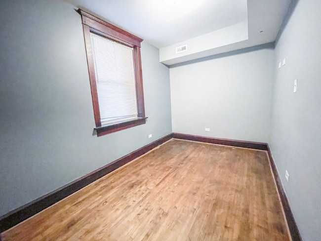 Photo - 2825 N Francisco Ave Unit 2