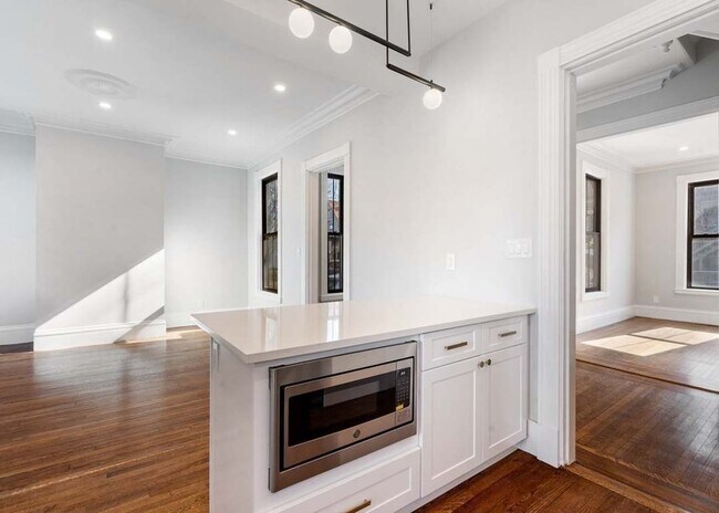 Photo - 31 Monadnock St