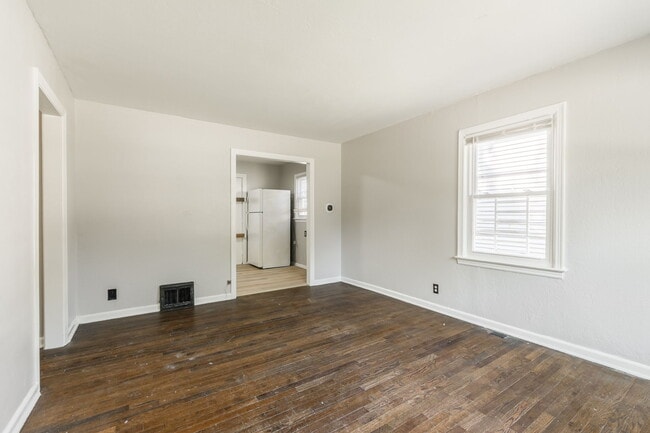 Photo - 5760 College Ave