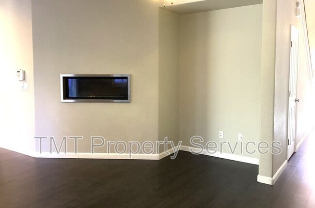 Photo - 530 Candela Cir