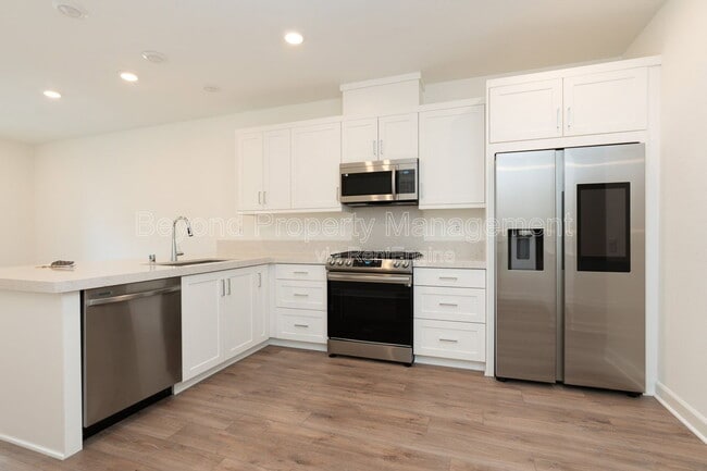 Building Photo - 2126 Senita Dr