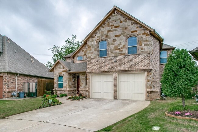 Photo - 1805 Castle Ct