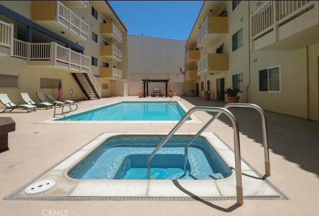 Building Photo - 1707 Pacific Coast Hwy Unit 224 Rental